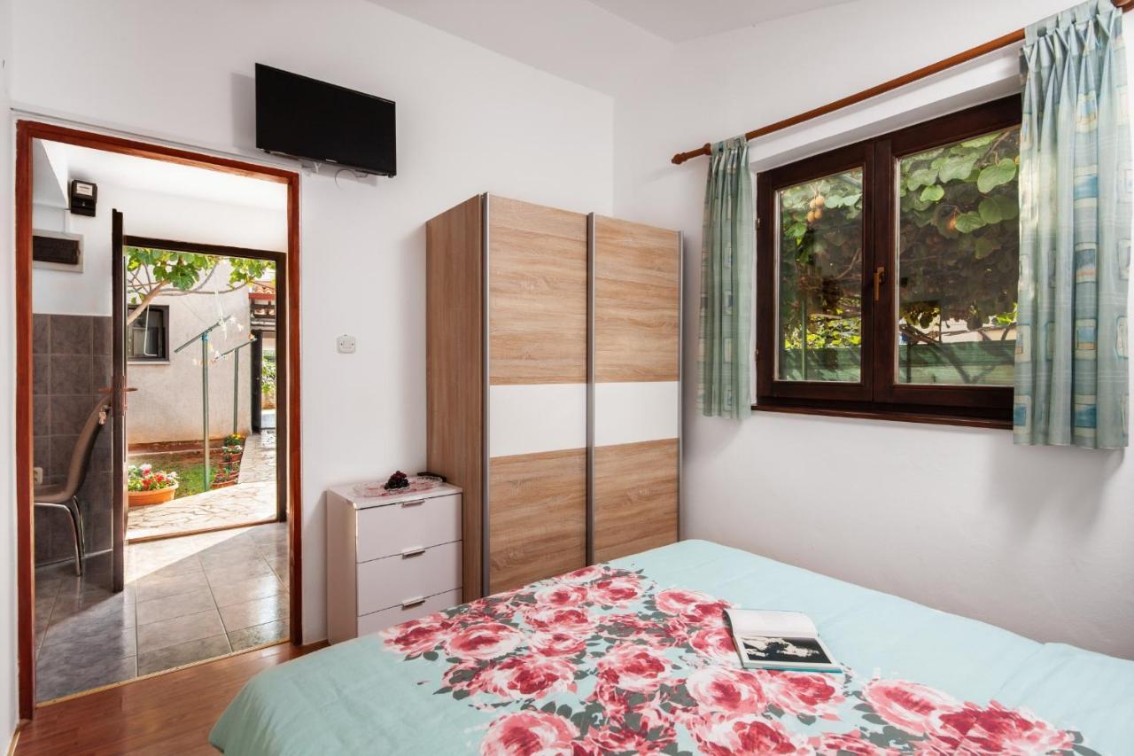 Apartman Tanja Fažana Esterno foto